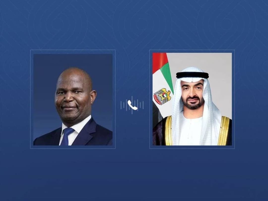 Sheikh Mohamed bin Zayed Al Nahyan speaking on a phone call with Mozambican President Daniel Chapo to discuss bilateral cooperation.