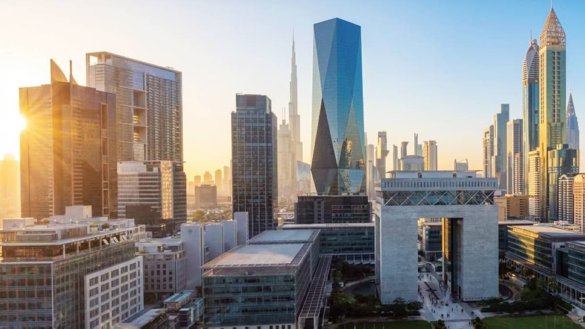A graphic or chart representing the UAE's Moody's Aa2 credit rating affirmation with a stable outlook.