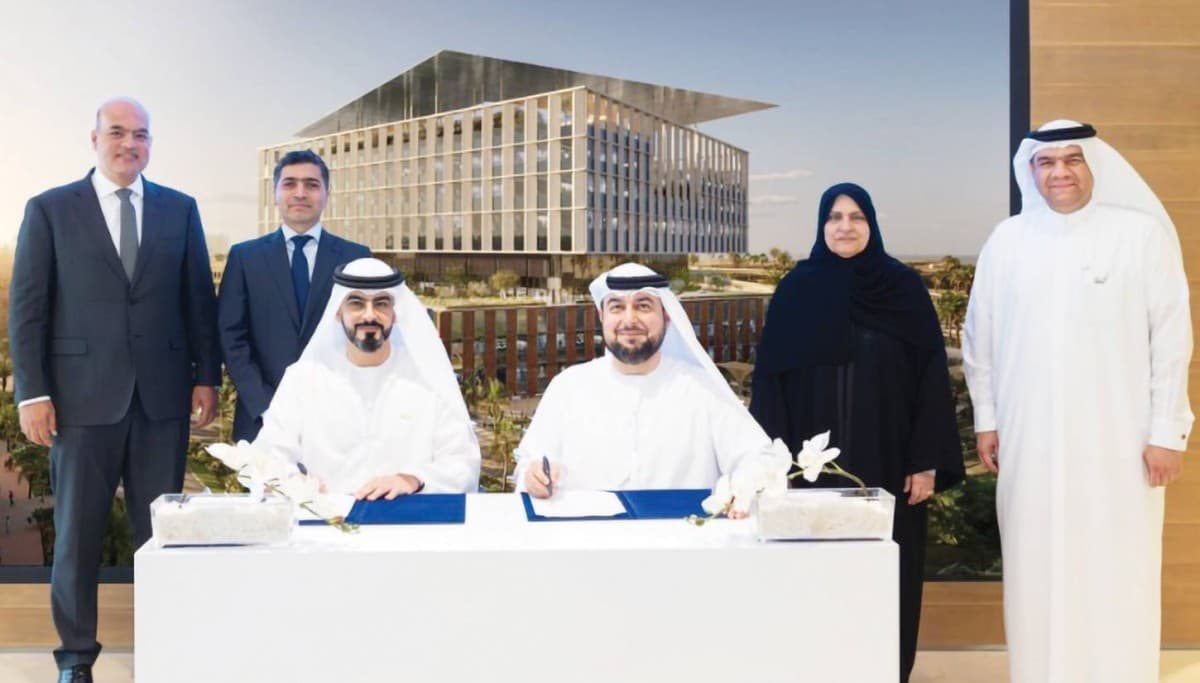 Representatives of Dubai Islamic Bank and Al Jalila Foundation meet at Dubai Hospital during the handover of a 10 million dirham zakat donation.