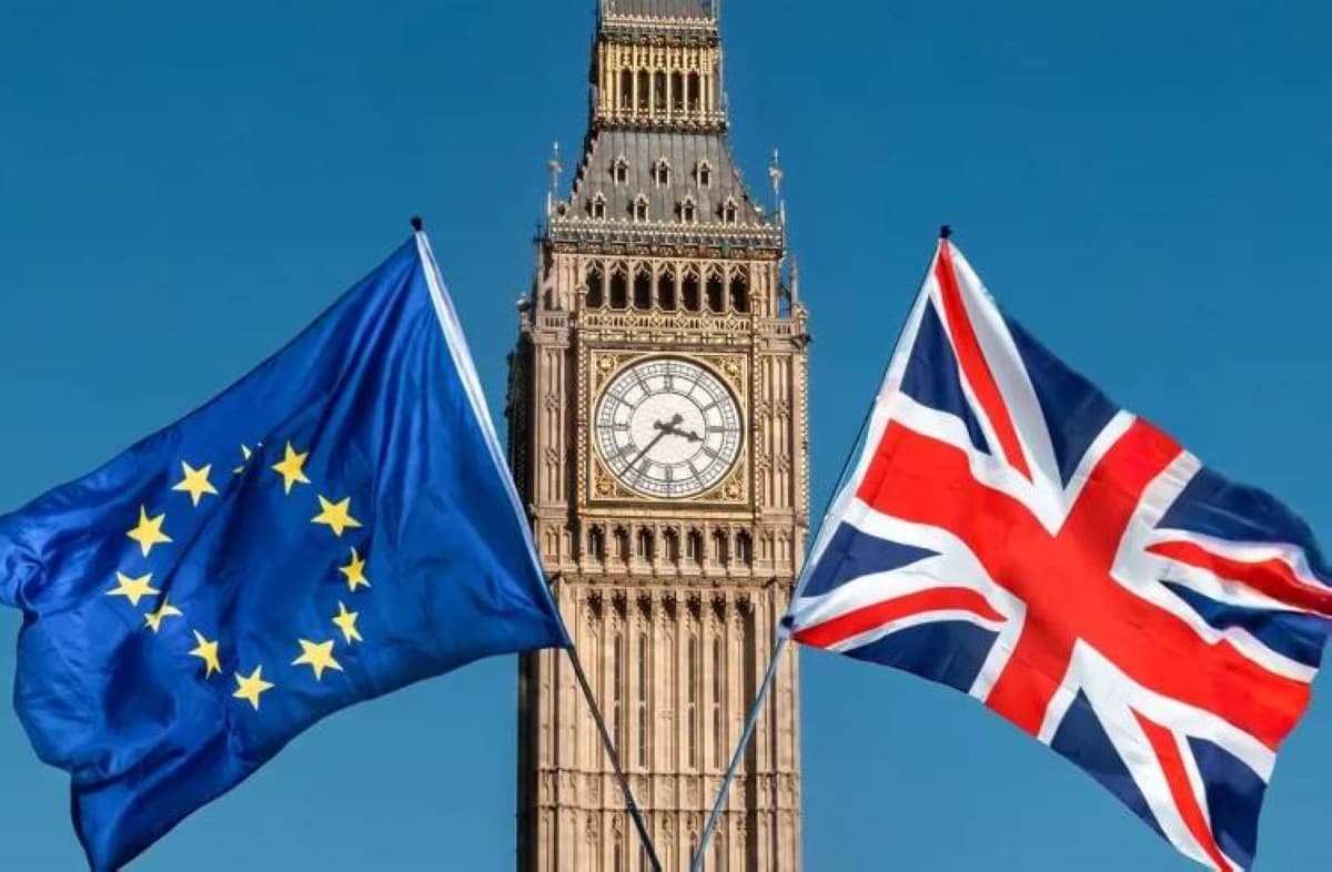 that addresses gaps in the current agreement — a position reflected in his recent talks with European Commission President Ursula von der Leyen to arrange an anticipated joint summit in July aimed at strengthening cooperation on security, trade legislation, and combating irregular immigration.Experts in international law and policy at the Institute for Government say that talk of a full return by the United Kingdom to EU membership faces profound structural complexities. The matter does not hinge solely on popular will; it requires a sovereign British political decision, the submission of an entirely new membership application subject to contemporary standard accession conditions, and the necessity of obtaining collective agreement and absolute unanimity from all EU member states. This makes the path of technical coordination and phased agreements the most realistic and achievable scenario in the foreseeable future.