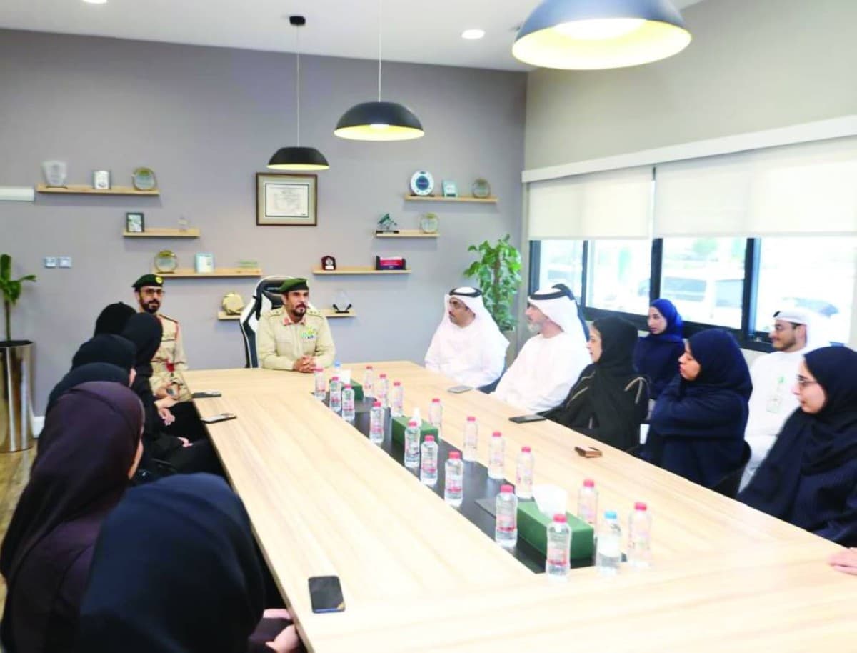 Brigadier General Dr. Khabeer Hamdan Al Ghassiya receives the Future Experts Programme delegation at the Dubai Police Future Foresight Centre.