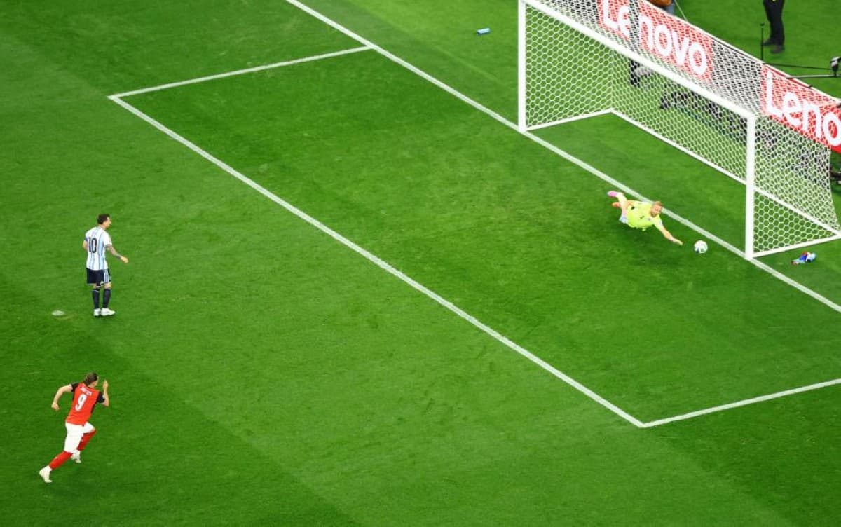 Lionel Messi preparing to take a penalty kick during Argentina's match against Austria.