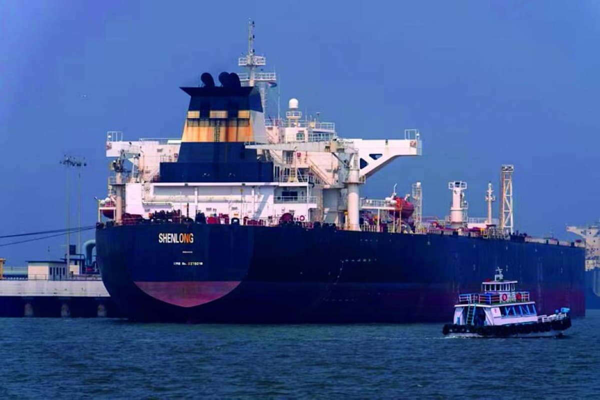 Oil tankers and pipeline infrastructure used for UAE crude oil exports.