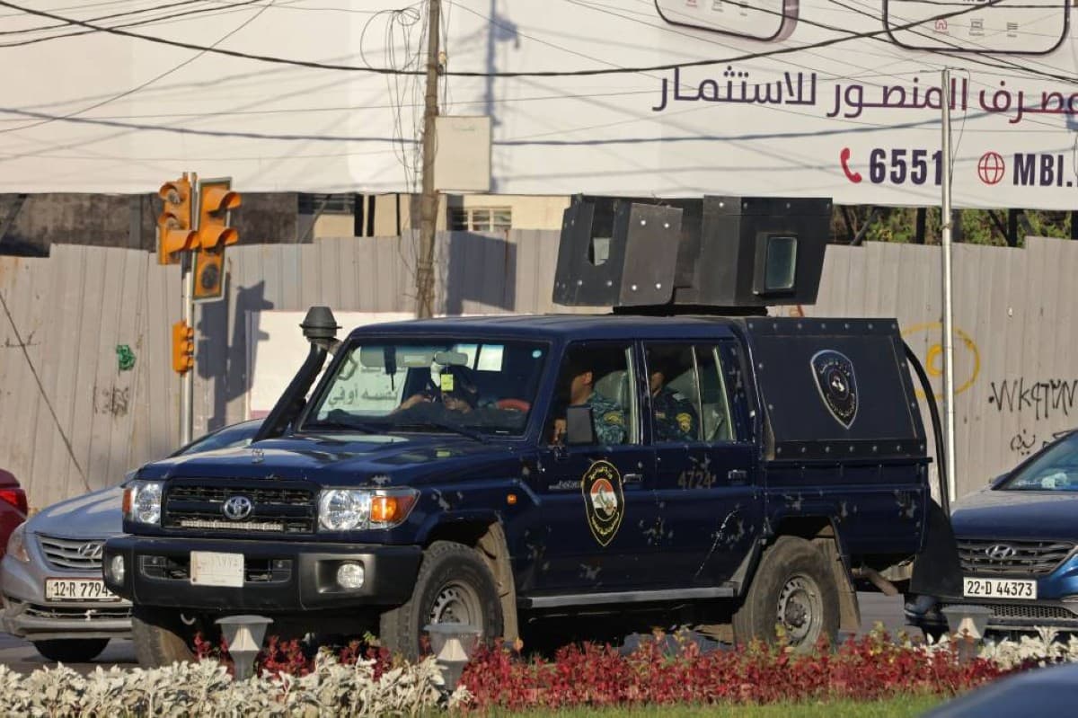 Iraqi security forces conduct operations in Baghdad amid a sweeping anti-corruption campaign targeting officials linked to Iranian influence networks.