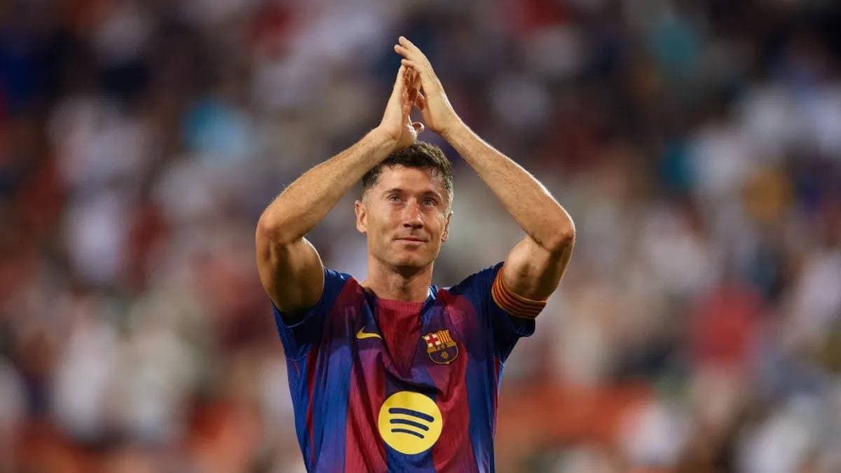Robert Lewandowski in action during a Barcelona match.