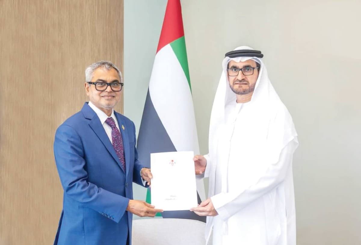 UAE Foreign Ministry Under-Secretary Omar Obaid Al Shamsi receives a copy of the credentials of the Maldives ambassador to the UAE.