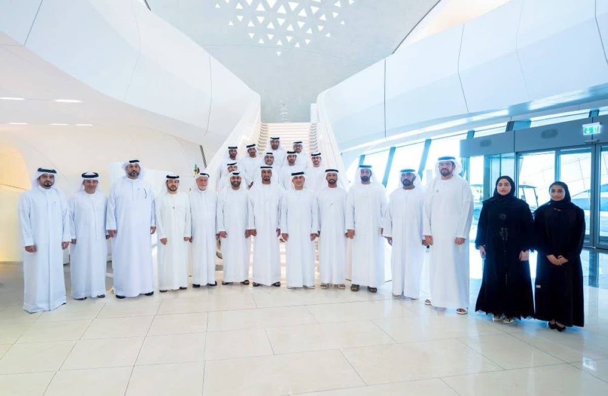 Officials from the Department of Municipal Affairs and Bee'ah signing the construction and operation contract for the Integrated Central Waste Management Complex in Al Dhaid.
