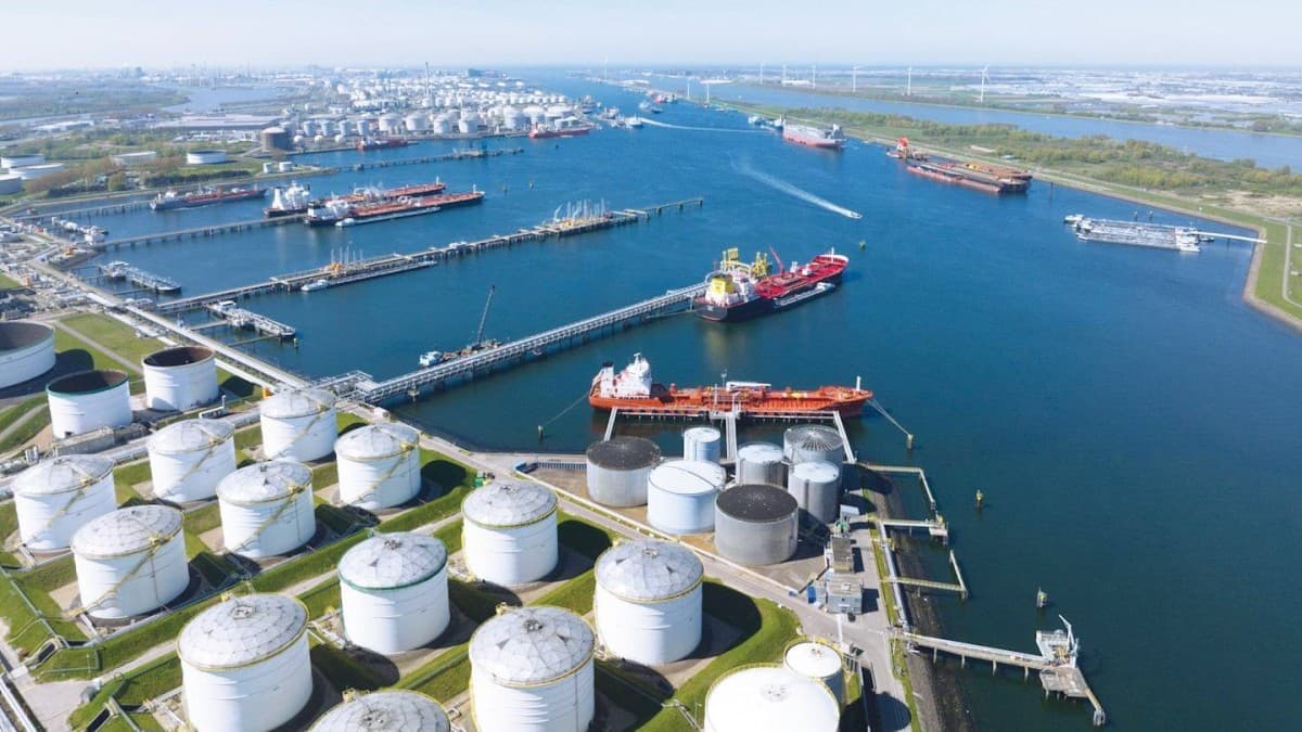 Oil tankers navigate a busy shipping lane as global crude markets head for their steepest quarterly loss since the Covid-19 pandemic in 2020.