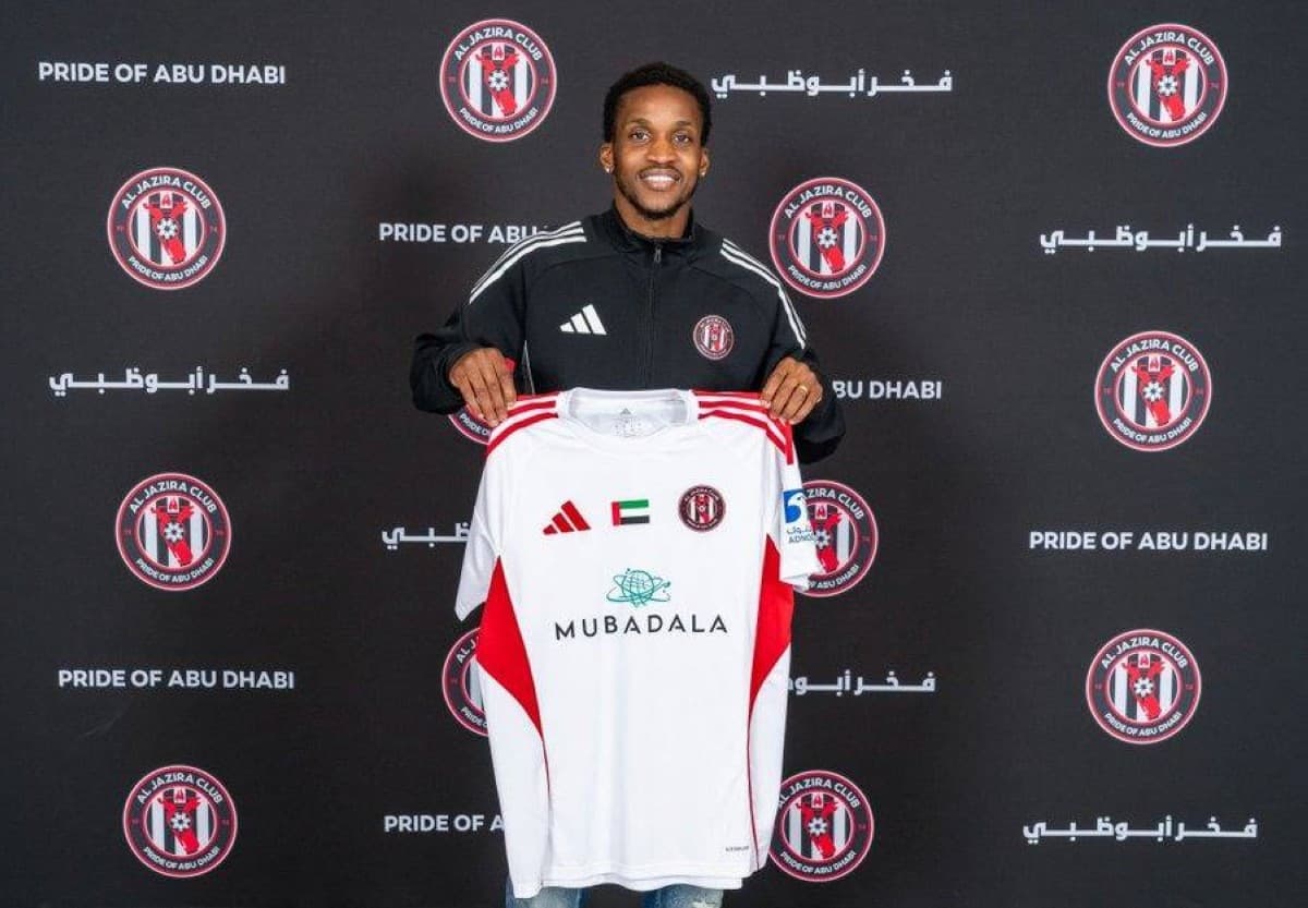 Angolan winger Felício Milson in action wearing the Al Jazira club shirt in the ADNOC Professional League.