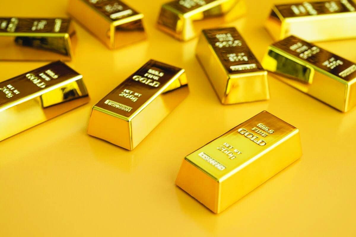 A display of gold jewellery and bullion in a UAE gold market, illustrating the sharp price swings recorded during the first half of 2026.