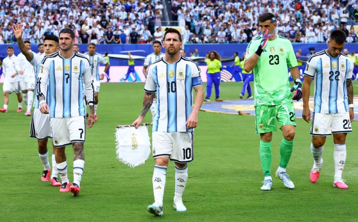 Lionel Messi in Argentina's starting lineup during their round of 32 World Cup match against Cape Verde.