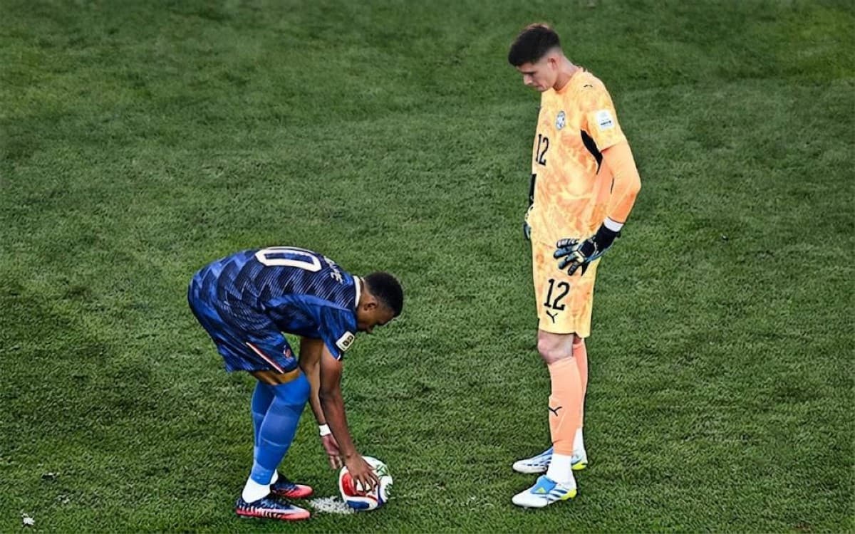 Kylian Mbappé reacts after scoring a penalty against Paraguay at the 2026 FIFA World Cup.