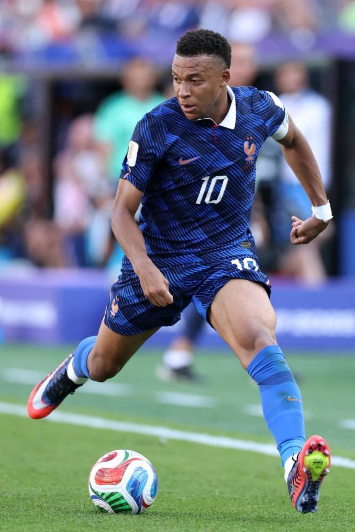 Kylian Mbappé in action during France's 2026 World Cup round-of-16 match against Paraguay.