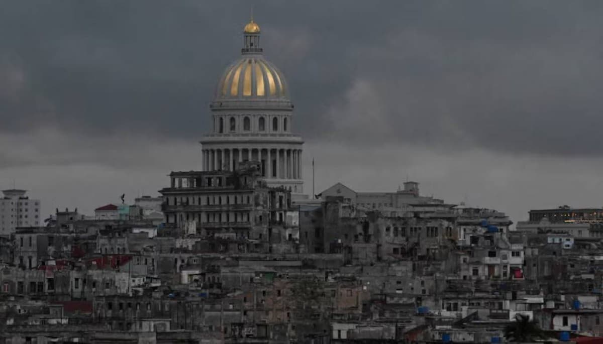 Darkened streets in a Cuban city during a widespread power outage affecting the entire island.