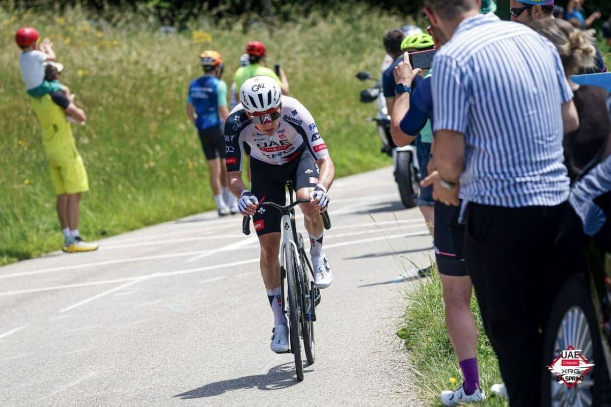 Kevin Vermaerke of UAE Team Emirates–XRG competes in the opening stage of the Tour of Austria, finishing second behind Austrian Gregor Mühlberger in Gamlitz.