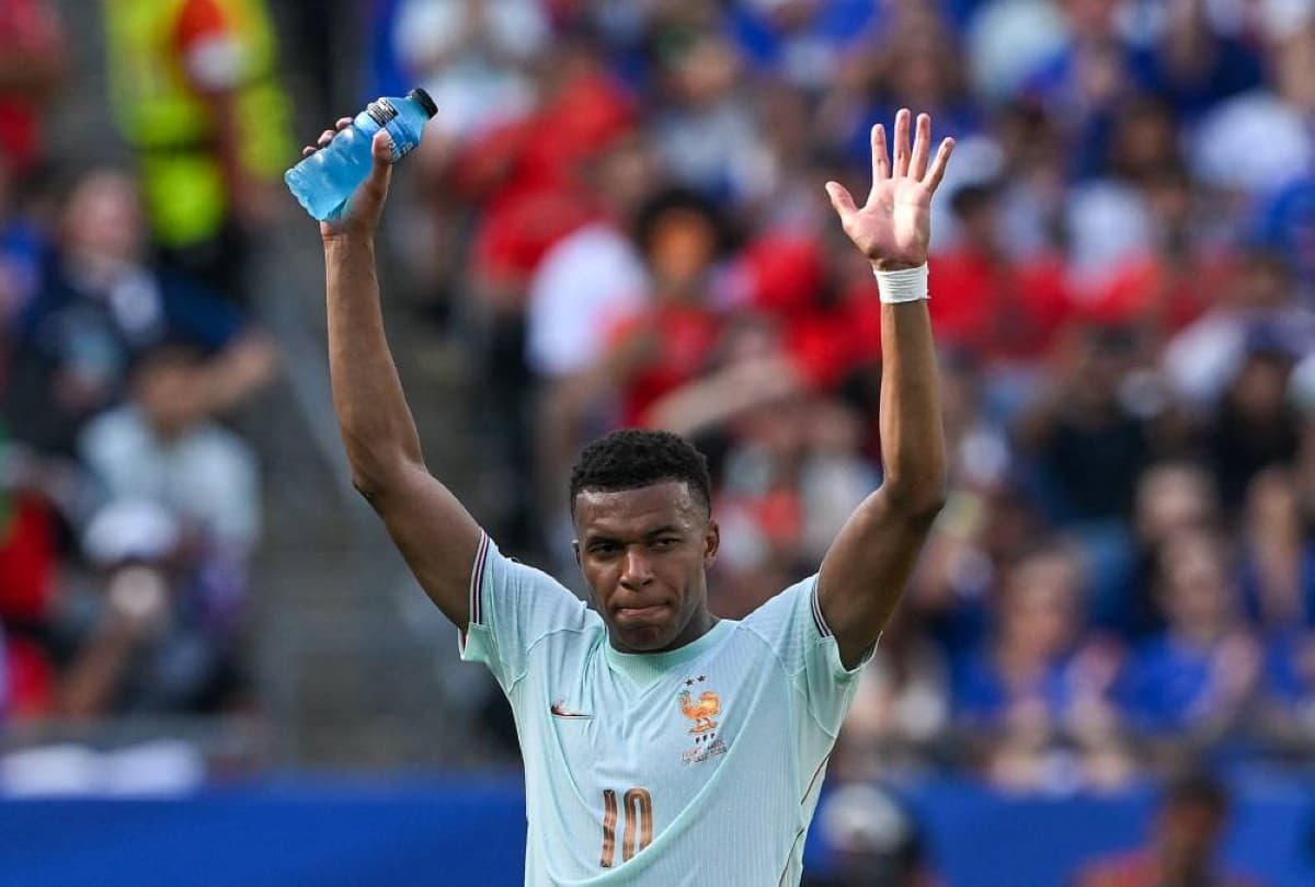 Kylian Mbappé celebrates after scoring for France against Morocco in the 2026 World Cup quarter-finals.