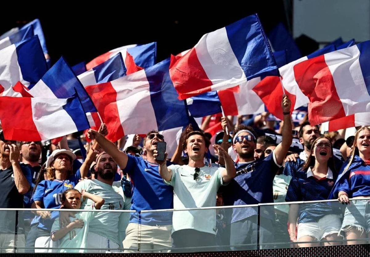 Tickets for the FIFA World Cup 2026 final at MetLife Stadium in New Jersey displayed on a screen or at a sales counter.