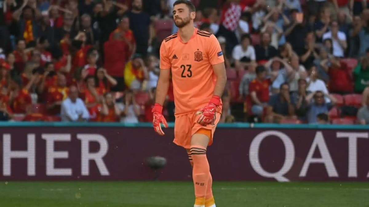 Spanish goalkeeper Unai Simón in action during Spain's 2-1 quarter-final victory over Belgium at the 2026 World Cup.