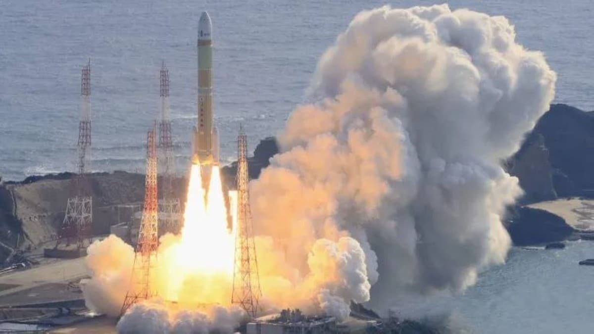 A prototype reusable rocket lifts off from the Japan Aerospace Exploration Agency's test site in Noshiro, northern Japan.
