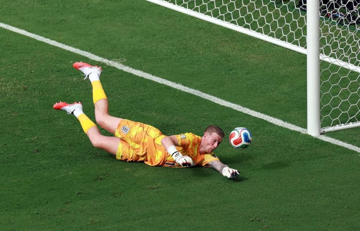Jordan Pickford, England's goalkeeper, in action during the quarter-final match against Norway at the 2026 FIFA World Cup.