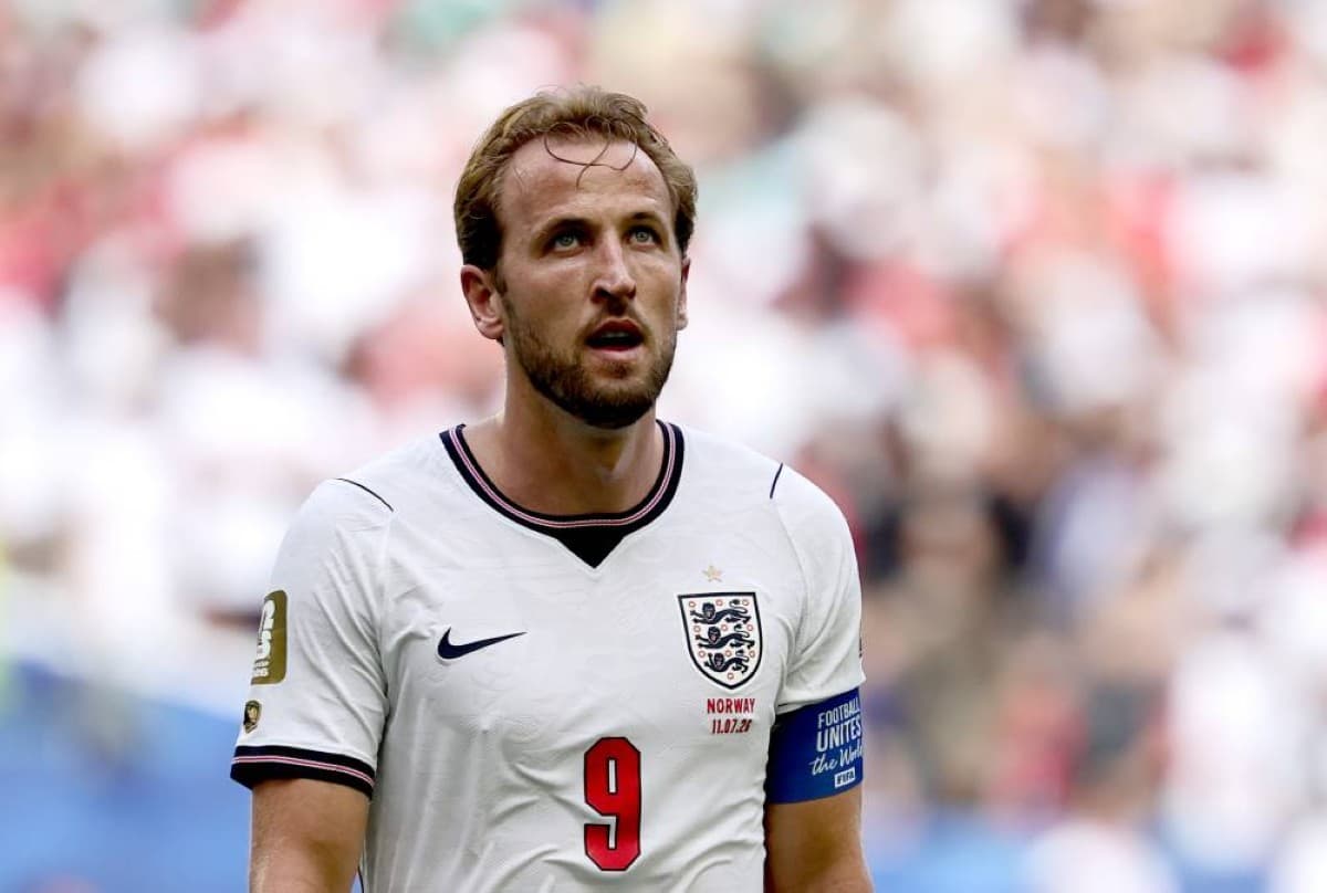 Harry Kane wearing an England national team shirt during a World Cup 2026 match in Miami.