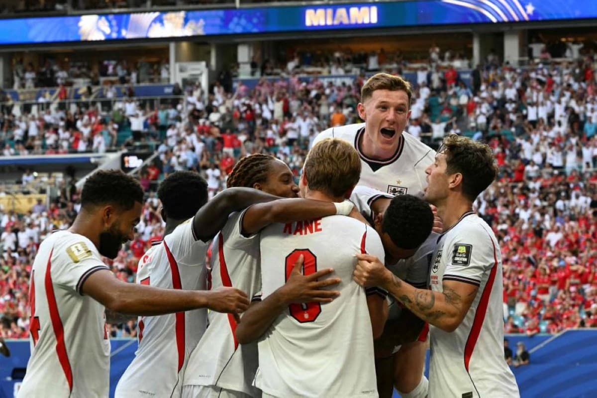 England players celebrate after Jude Bellingham's winning goal against Norway in the 2026 World Cup quarter-final.