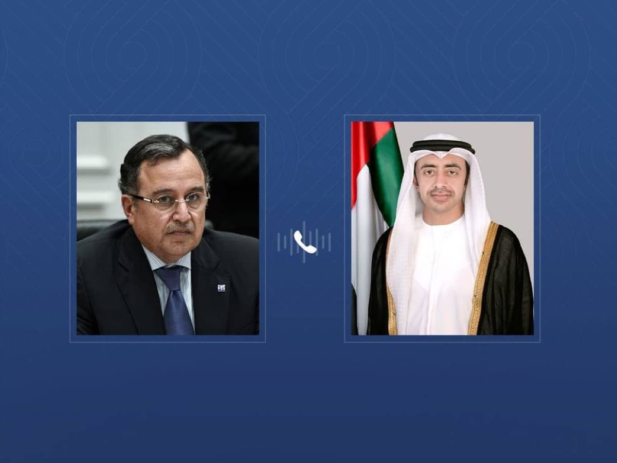 Sheikh Abdullah bin Zayed Al Nahyan speaking on a phone call with Arab League Secretary-General Nabil Fahmy.