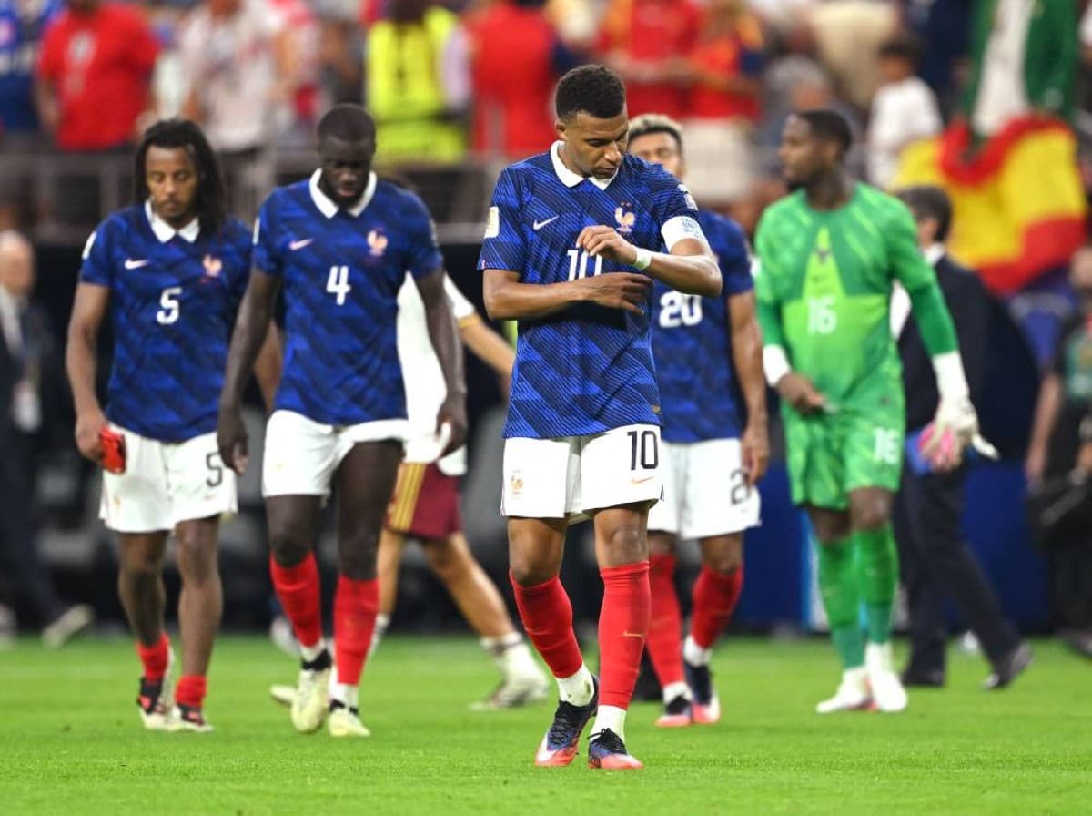 Spain players celebrate after defeating France 2-0 in the 2026 World Cup semi-final to advance to the final.