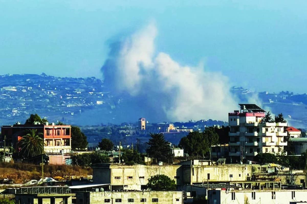 Lebanese army soldiers deployed near the southern Lebanon border area amid ongoing negotiations over Israeli withdrawal from pilot zones.