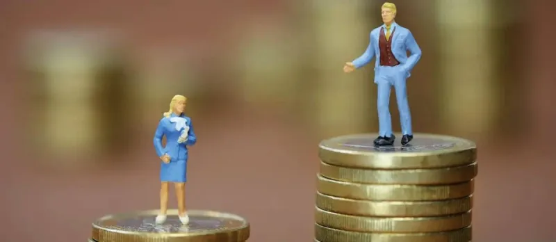A general view illustrating the gender pay gap debate in Germany, where women earn on average 15.6% less per hour than men, as the country faces EU penalties for failing to implement the bloc's pay transparency directive.