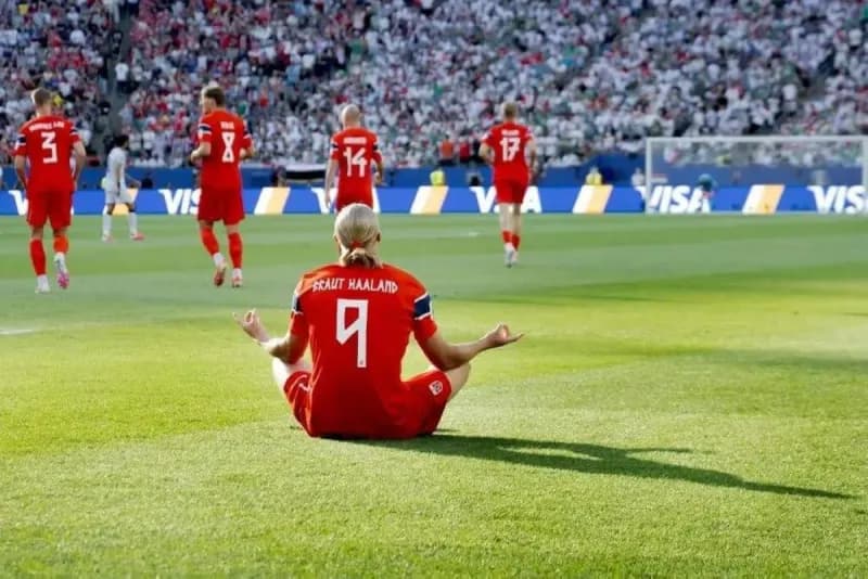 Erling Haaland in action for Norway at the 2026 World Cup, wearing his 'Braut Haaland' shirt.