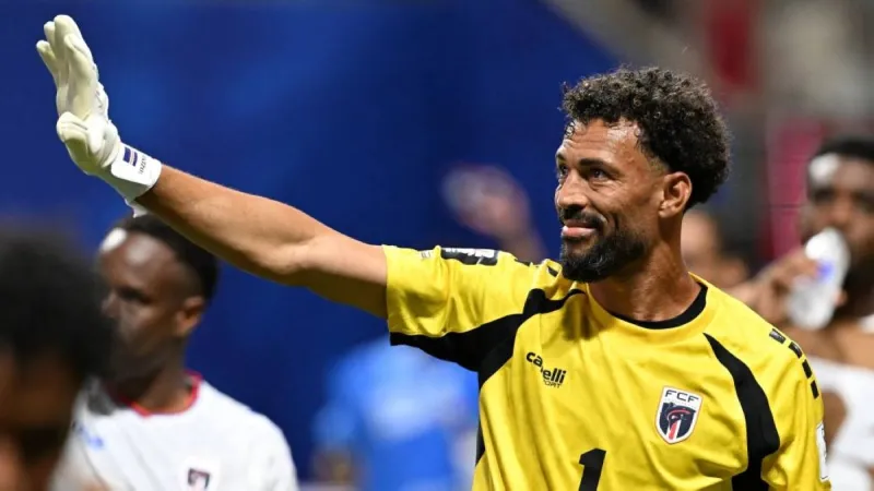 Cape Verde goalkeeper Vouzinha in action during the team's opening World Cup match against Spain.