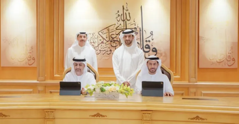 Sheikh Sultan bin Ahmed bin Sultan Al Qasimi witnessing the signing of the memorandum of understanding between the Sharjah Judicial Department and the DIFC Courts at the University of Sharjah.