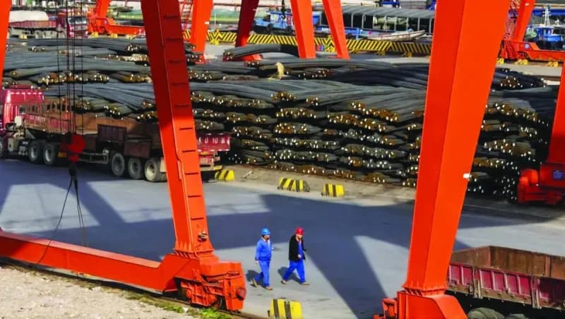 A split visual representing EU-China trade relations, symbolising the bloc's effort to reduce economic dependence on China while avoiding a trade war.