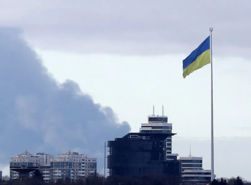 Air raid sirens sound over Kyiv as Ukrainian authorities urge residents to take shelter amid warnings of a large-scale Russian attack.