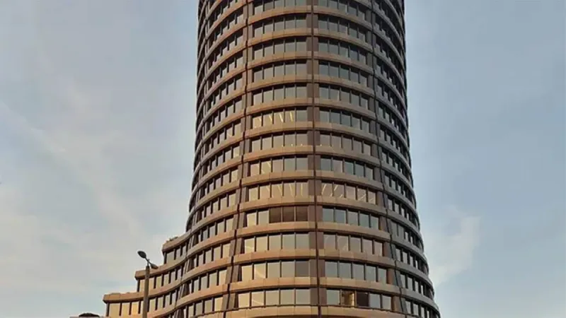 A general view illustrating global financial risk themes referenced in the Bank for International Settlements annual report.