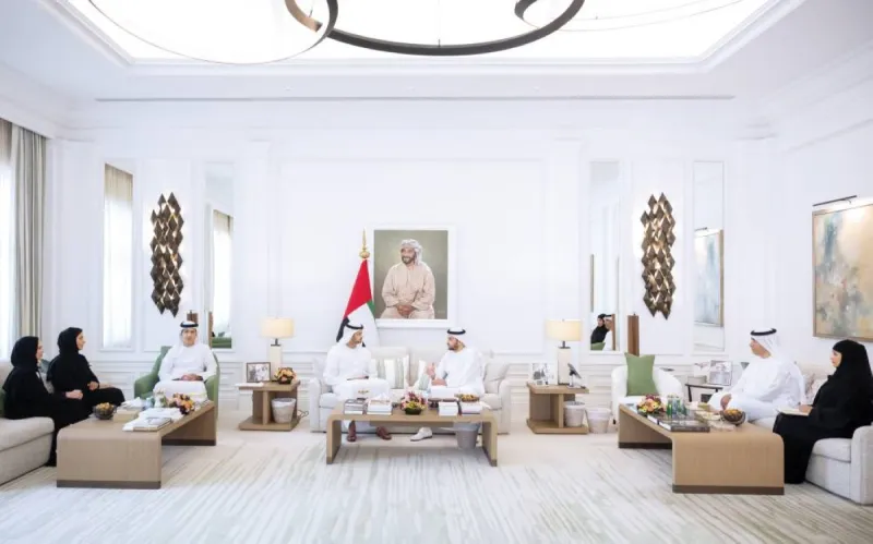 Sheikh Hamdan bin Zayed Al Nahyan meets with the Department of Community Development – Abu Dhabi delegation at Al Nakheel Palace in the Al Dhafra Region.