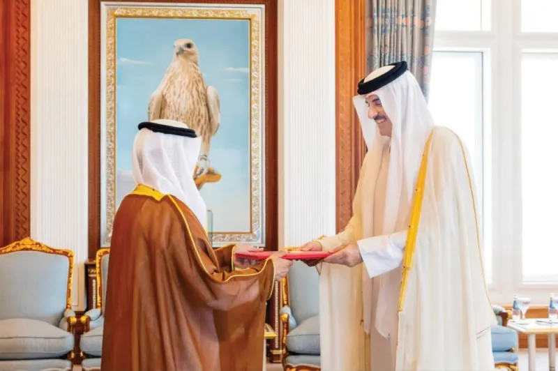 UAE Ambassador Saeed Abdullah Al Qamzi presenting his credentials to Qatar's Emir Sheikh Tamim bin Hamad Al Thani at the Amiri Diwan in Doha.