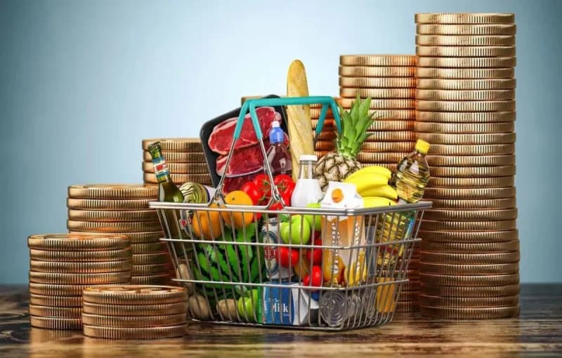 A market display of food produce illustrating global food price stability amid the ongoing energy crisis.