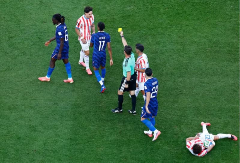 Michael Olise in action for France during their 2026 World Cup round-of-16 match against Paraguay.