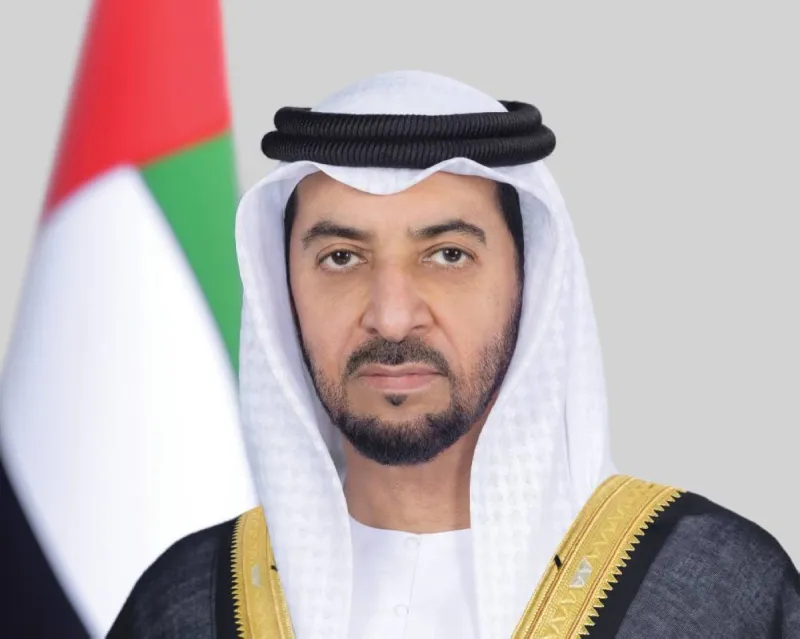 Sheikh Hamdan bin Zayed Al Nahyan, Representative of the Abu Dhabi Ruler in the Al Dhafra Region, offering condolences on the passing of Sheikh Hamad bin Khalifa Al Thani.