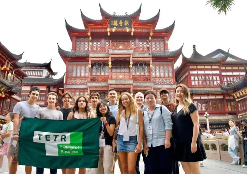 Students from Tetr College of Business participating in a hands-on entrepreneurship activity during an international learning programme.