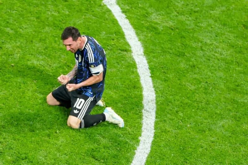 Lionel Messi celebrates with Argentina teammates after their 2-1 semi-final victory over England at the 2026 World Cup.